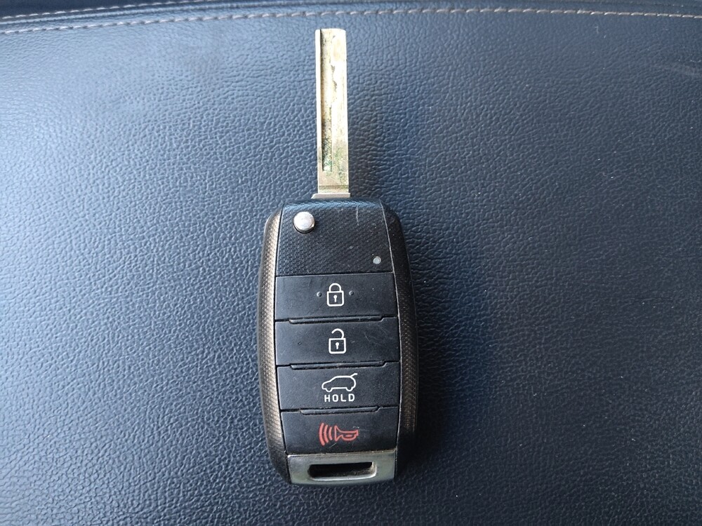 2016 Kia Sorento in Conyers, GA 30094 - 18075869 32