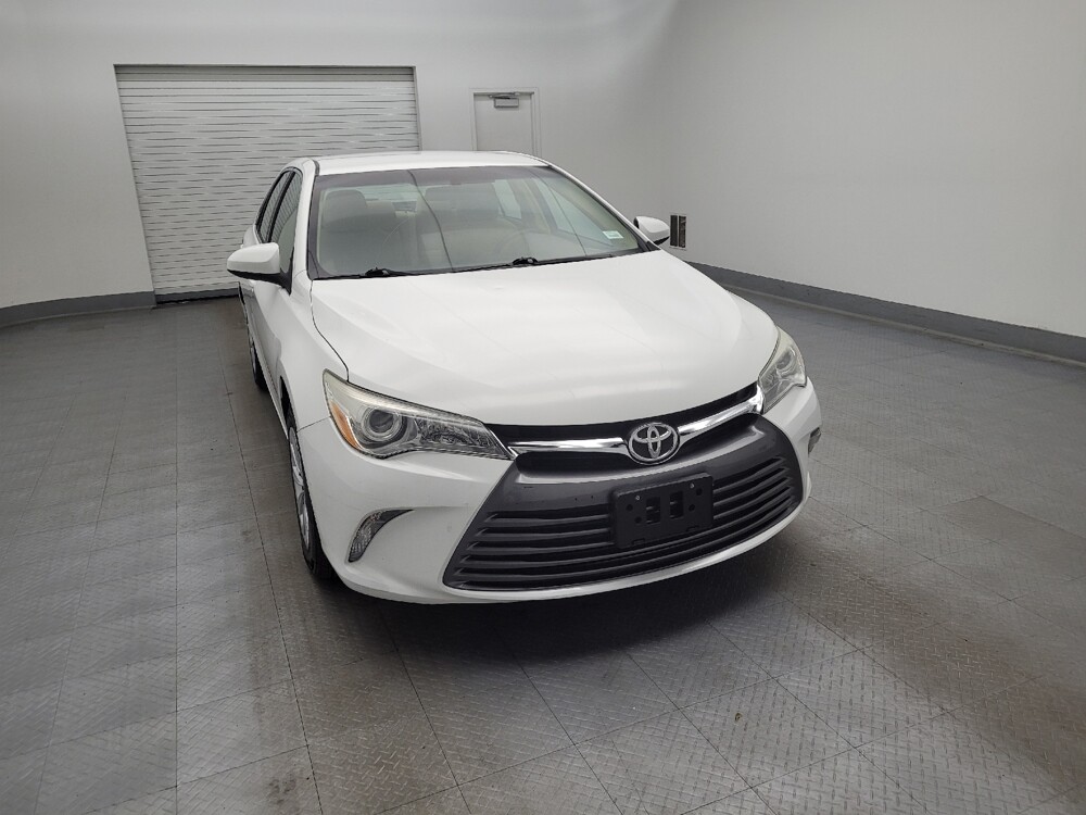 2015 Toyota Camry in Toledo, OH 43617 - 18075985 14