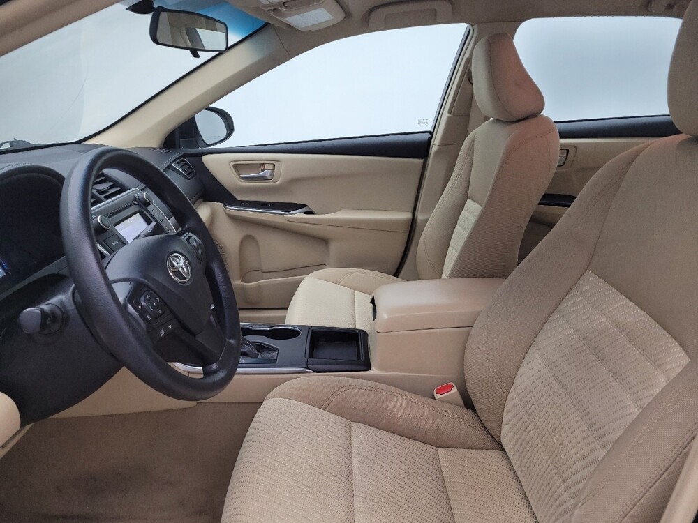 2015 Toyota Camry in Toledo, OH 43617 - 18075985 17