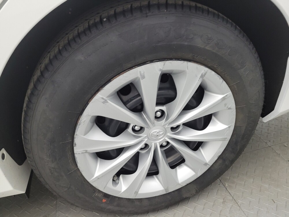 2015 Toyota Camry in Toledo, OH 43617 - 18075985 31