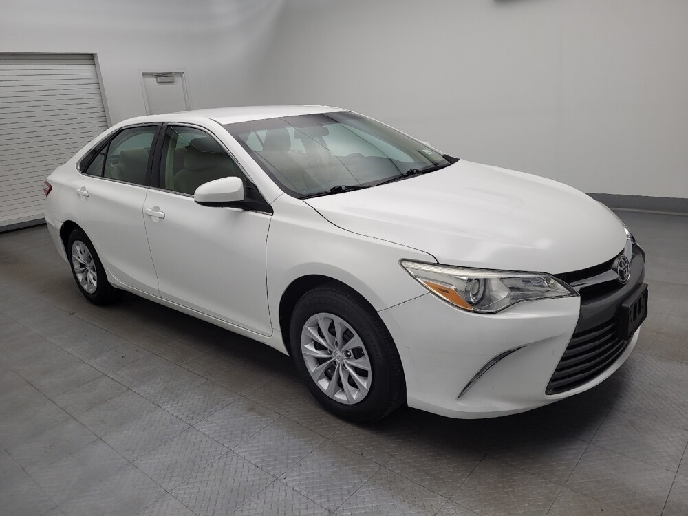 2015 Toyota Camry in Toledo, OH 43617 - 18075985 11
