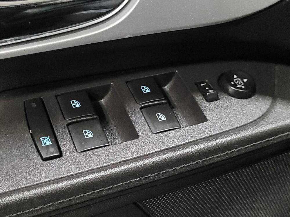 2016 Chevrolet Equinox in Langhorne, PA 19047 - 18076011 27