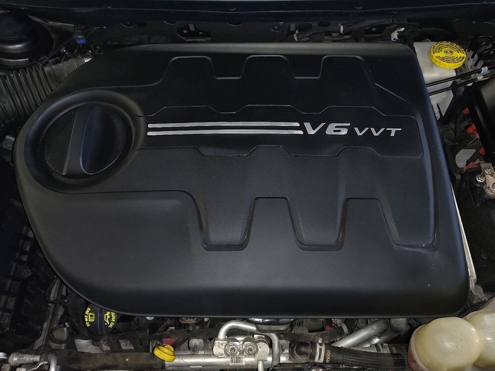 2019 Jeep Cherokee in Kissimmee, FL 34744 - 18076023 30