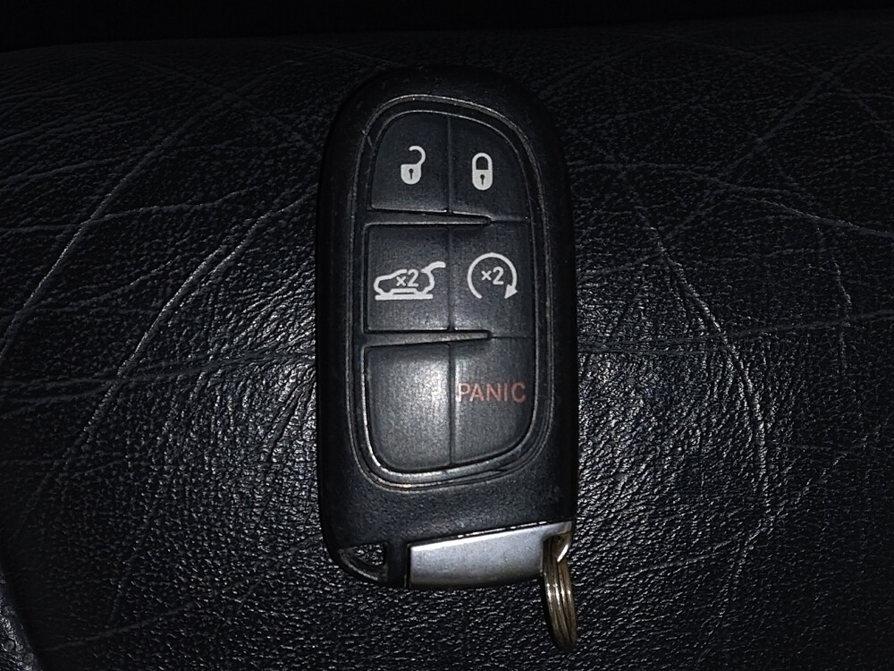 2019 Jeep Cherokee in Kissimmee, FL 34744 - 18076023 32