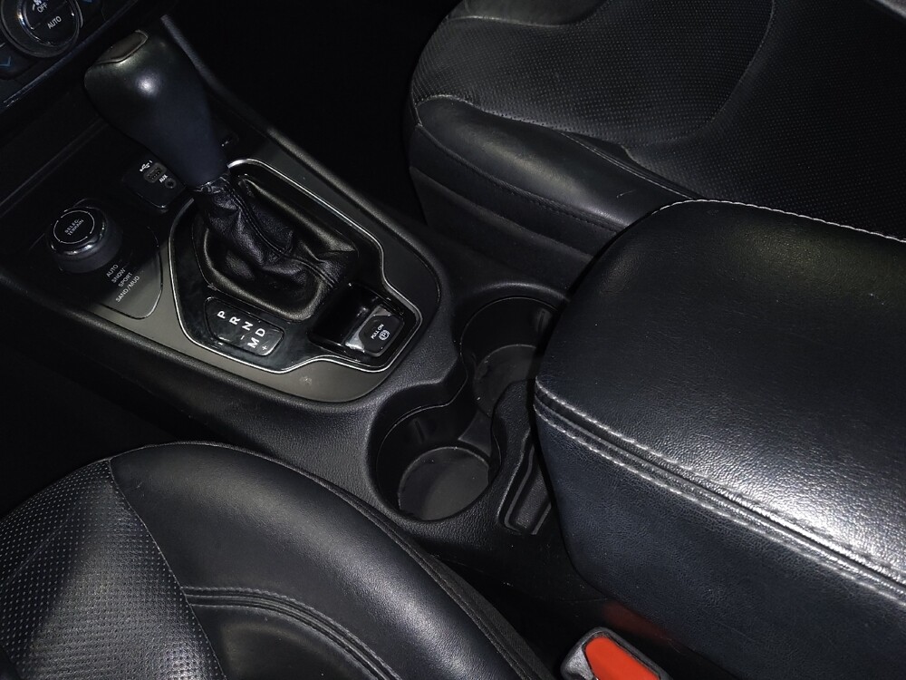 2019 Jeep Cherokee in Kissimmee, FL 34744 - 18076023 26