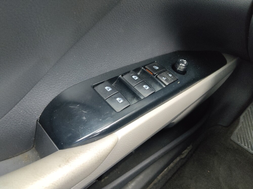 2020 Toyota Camry in Conyers, GA 30094 - 18076050 27