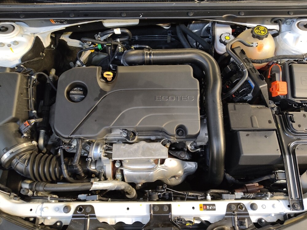 2021 Chevrolet Malibu in Winston-Salem, NC 27103 - 18076064 30