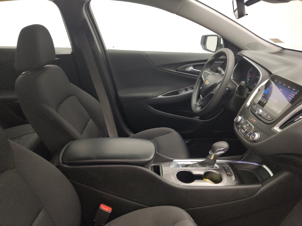 2021 Chevrolet Malibu in Winston-Salem, NC 27103 - 18076064 21