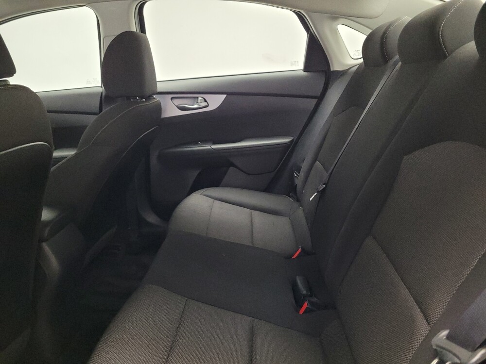 2022 Kia Forte in Torrance, CA 90504 - 18076084 18