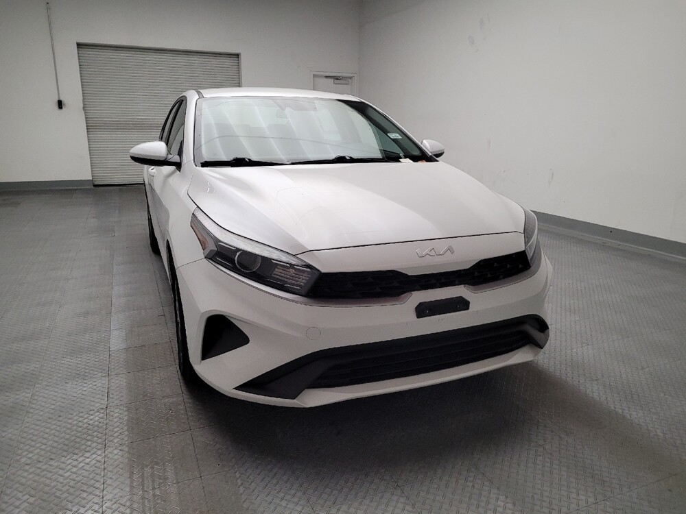 2022 Kia Forte in Torrance, CA 90504 - 18076084 14