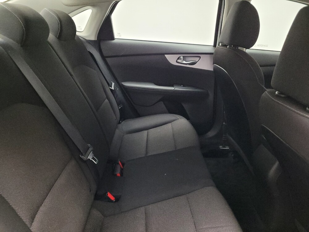 2022 Kia Forte in Torrance, CA 90504 - 18076084 19