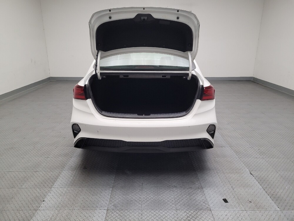 2022 Kia Forte in Torrance, CA 90504 - 18076084 29