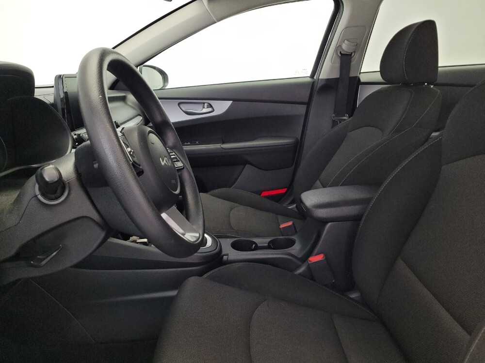 2022 Kia Forte in Torrance, CA 90504 - 18076084 17