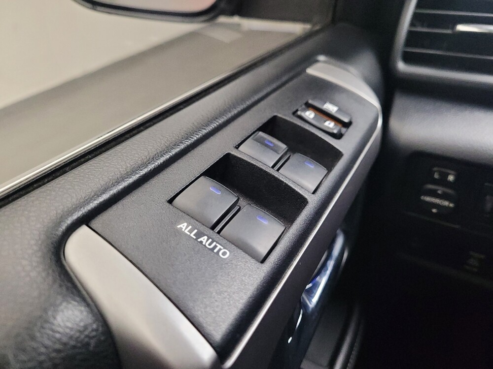 2017 Toyota 4Runner in Ft Wayne, IN 46805 - 18076085 27