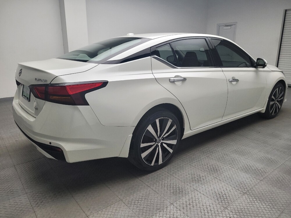 2019 Nissan Altima in Ft Wayne, IN 46805 - 18076089 10