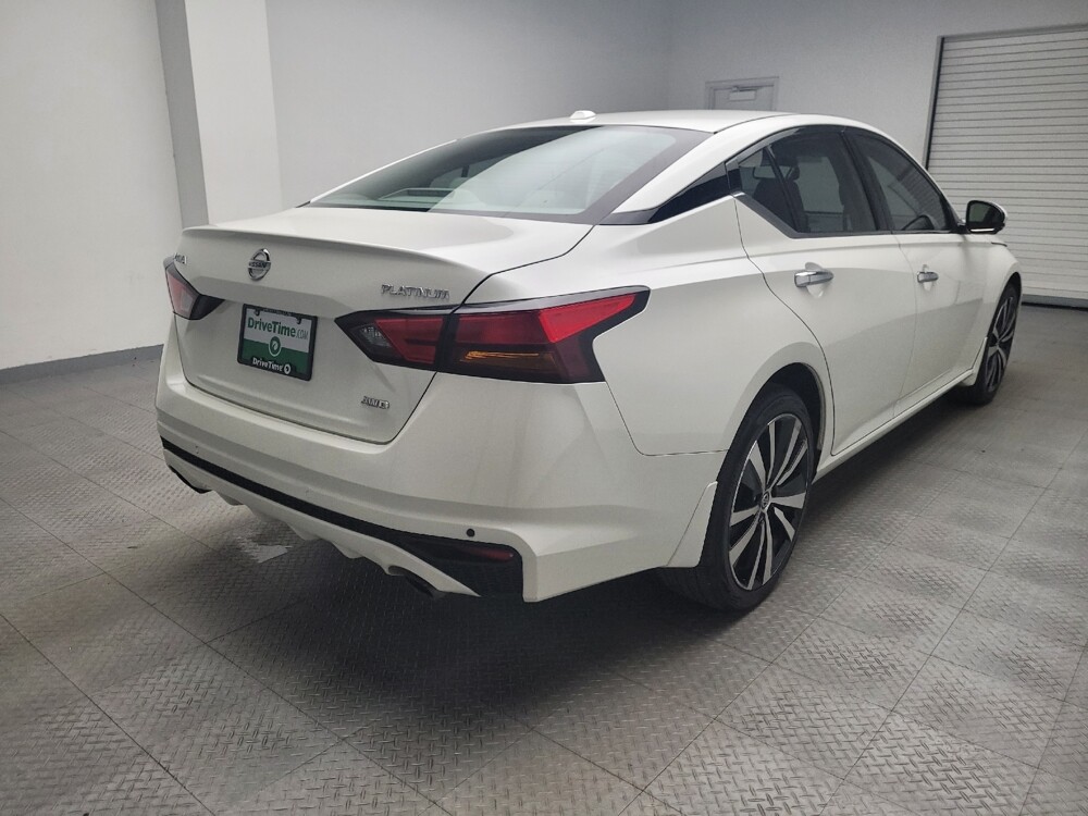 2019 Nissan Altima in Ft Wayne, IN 46805 - 18076089 9