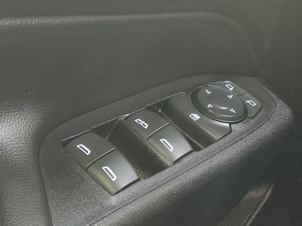 2018 Chevrolet Equinox in Fayetteville, NC 28304 - 18076090 27