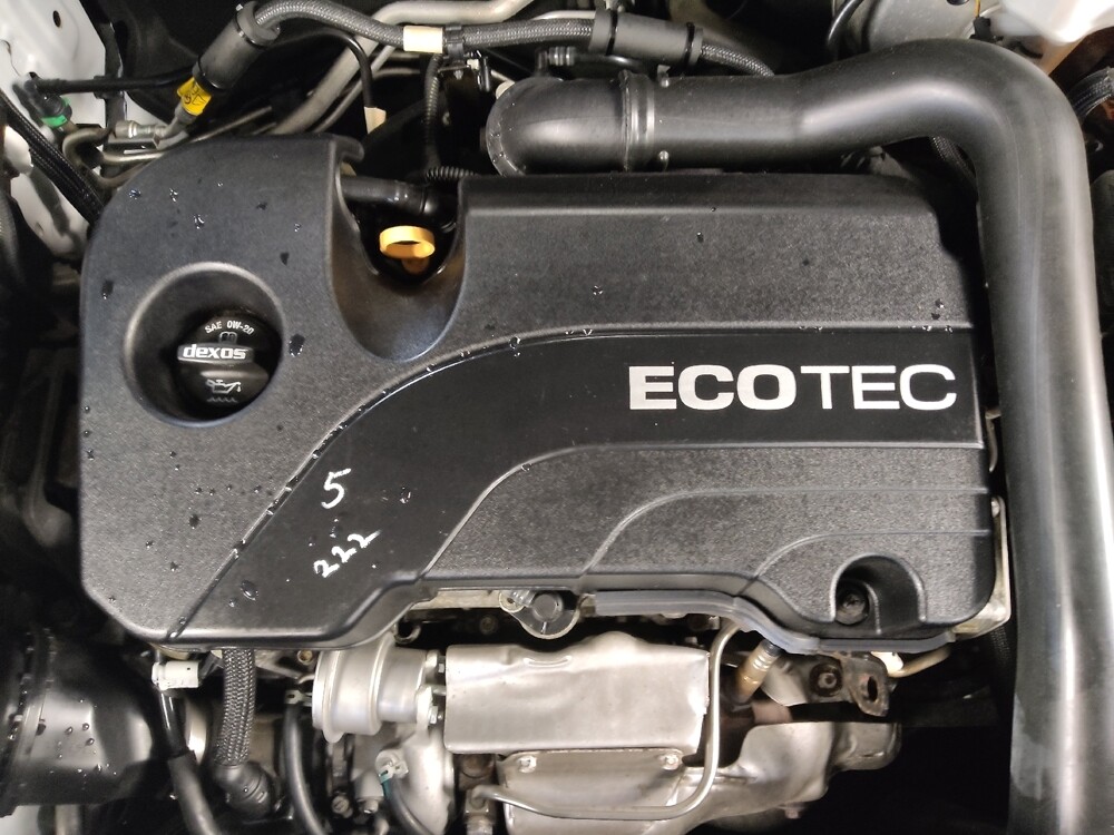 2018 Chevrolet Equinox in Fayetteville, NC 28304 - 18076090 30