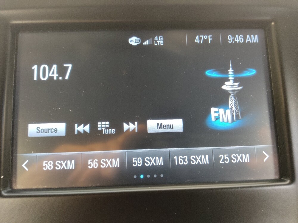 2018 Chevrolet Equinox in Fayetteville, NC 28304 - 18076090 25