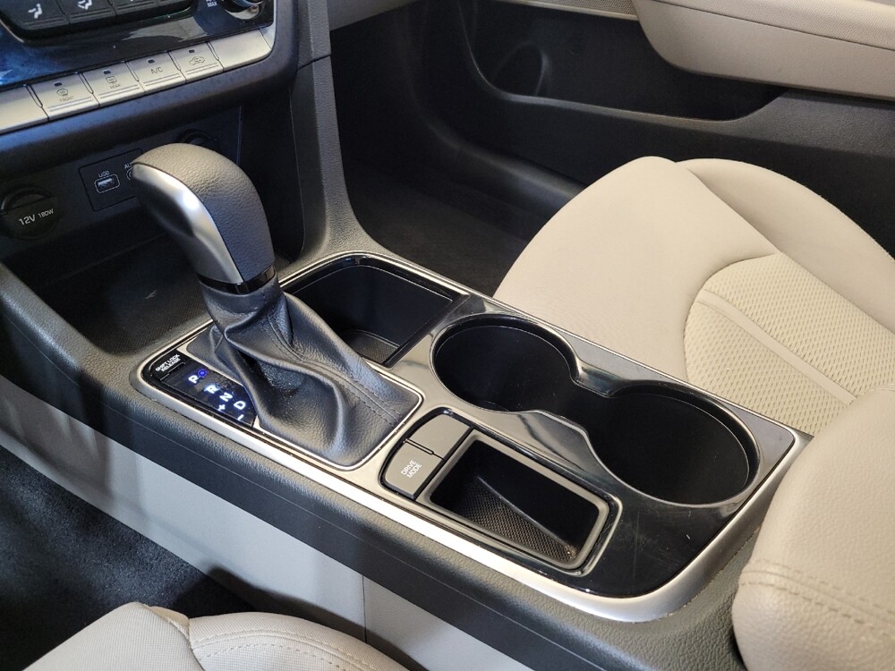 2018 Hyundai Sonata in Cincinnati, OH 45255 - 18076113 26