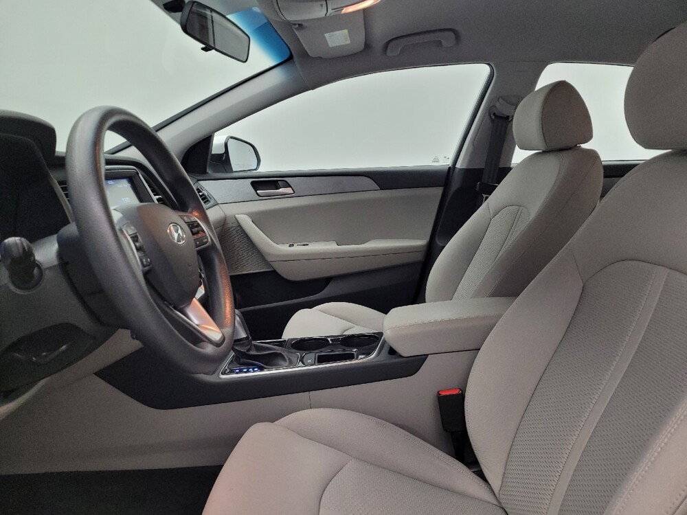 2018 Hyundai Sonata in Cincinnati, OH 45255 - 18076113 17