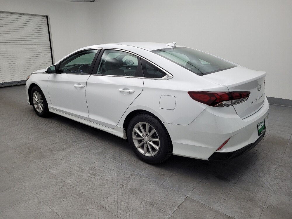 2018 Hyundai Sonata in Cincinnati, OH 45255 - 18076113 3