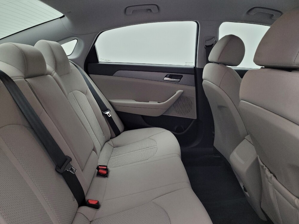 2018 Hyundai Sonata in Cincinnati, OH 45255 - 18076113 19