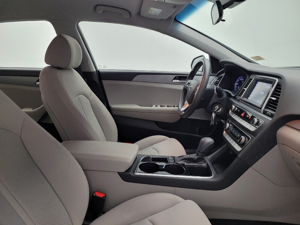 2018 Hyundai Sonata in Cincinnati, OH 45255 - 18076113 21