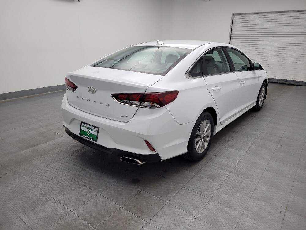 2018 Hyundai Sonata in Cincinnati, OH 45255 - 18076113 9