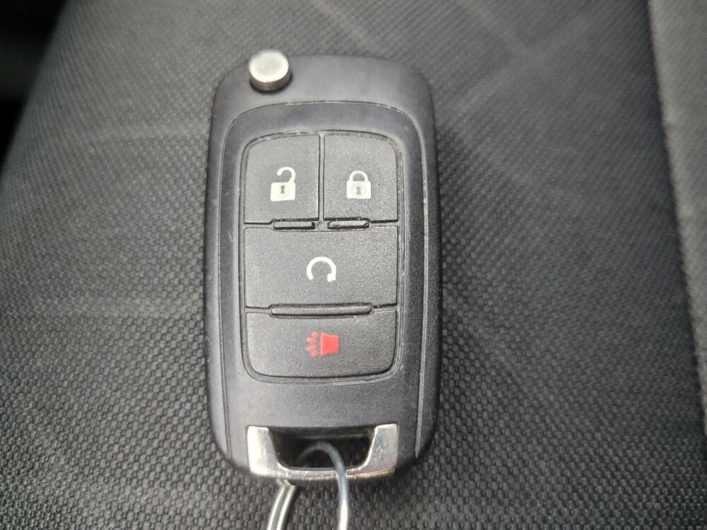 2017 Chevrolet Trax in Ft Wayne, IN 46805 - 18076168 32