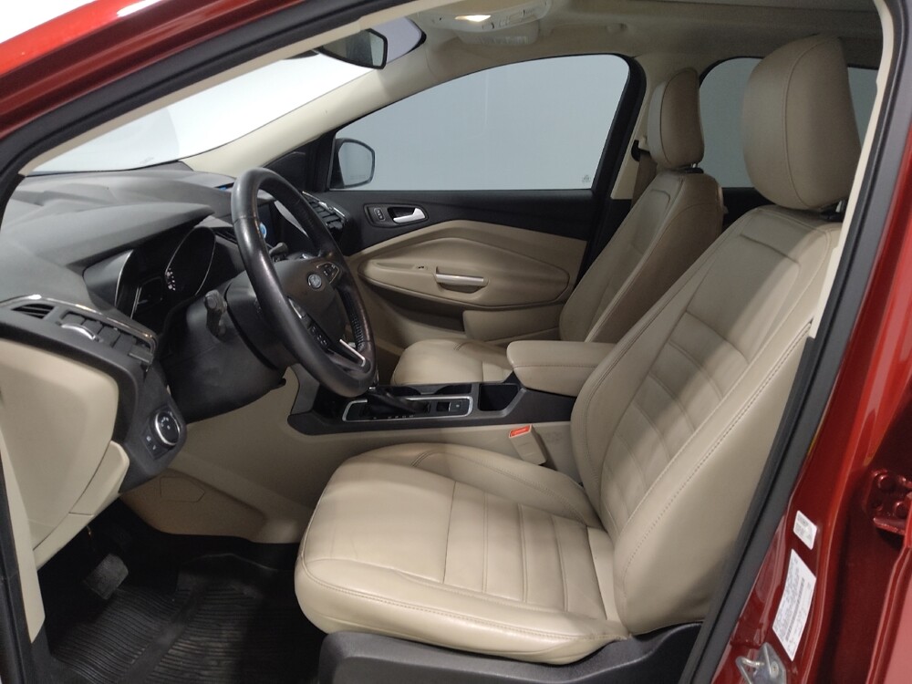 2018 Ford Escape in Columbus, OH 43231 - 18076182 17