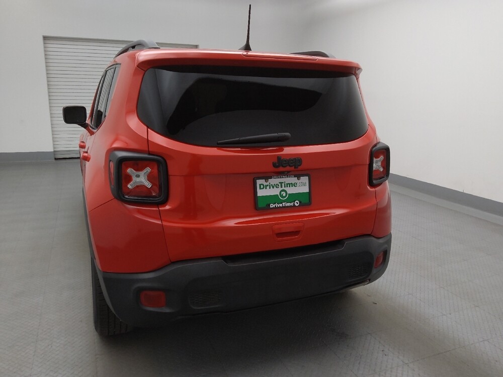 2019 Jeep Renegade in Wichita, KS 67207 - 18076197 9
