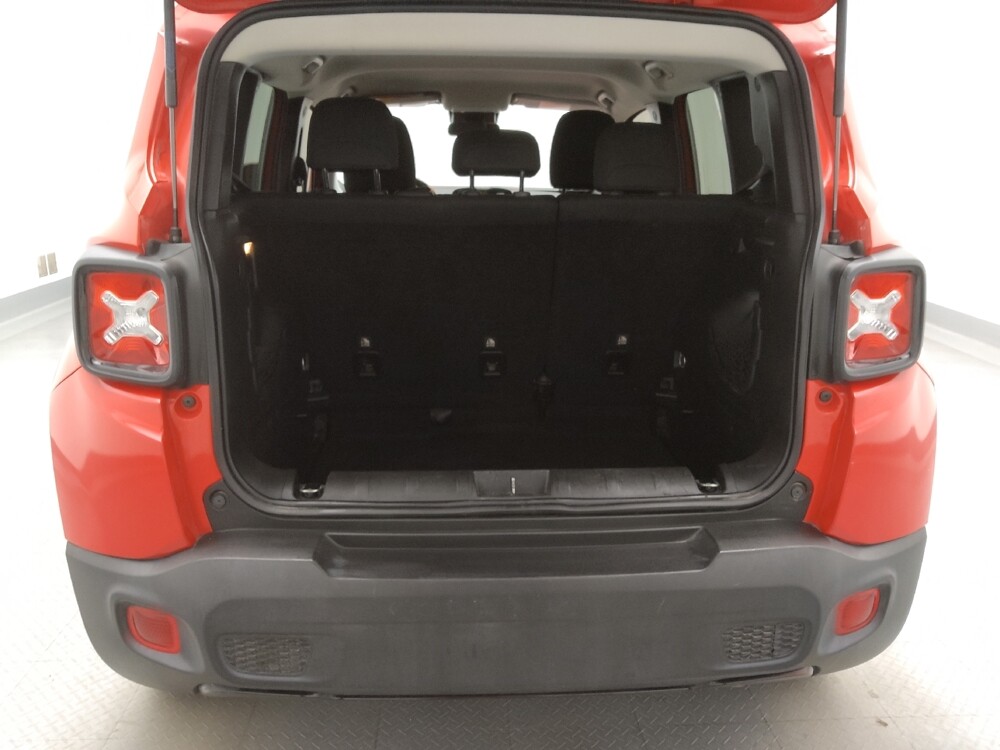 2019 Jeep Renegade in Wichita, KS 67207 - 18076197 29