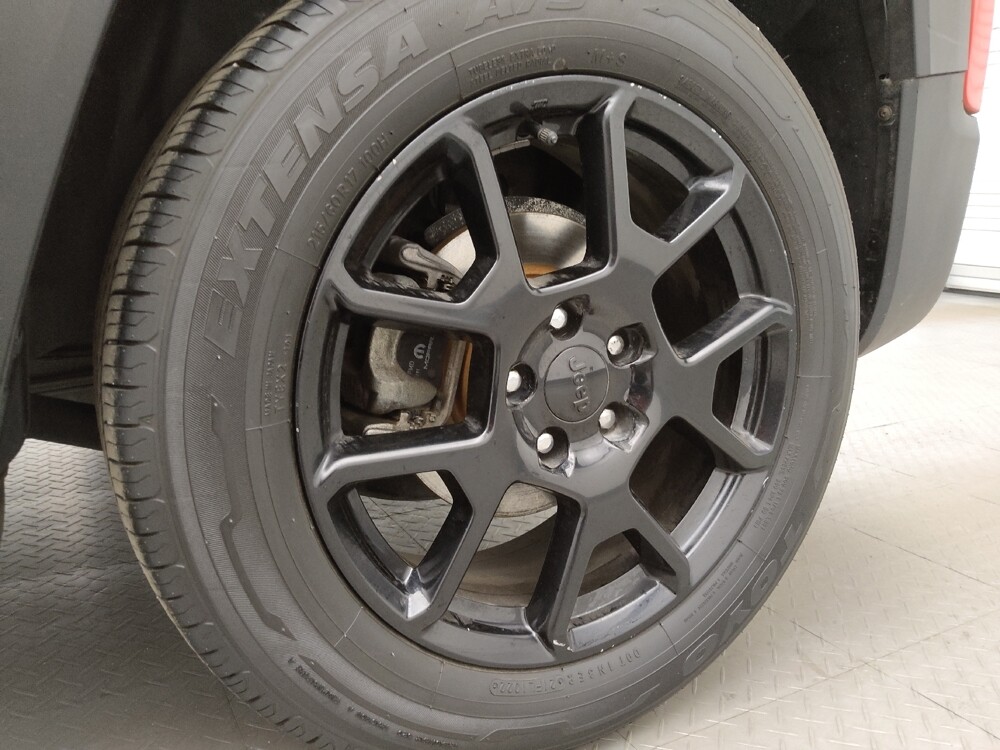 2019 Jeep Renegade in Wichita, KS 67207 - 18076197 31