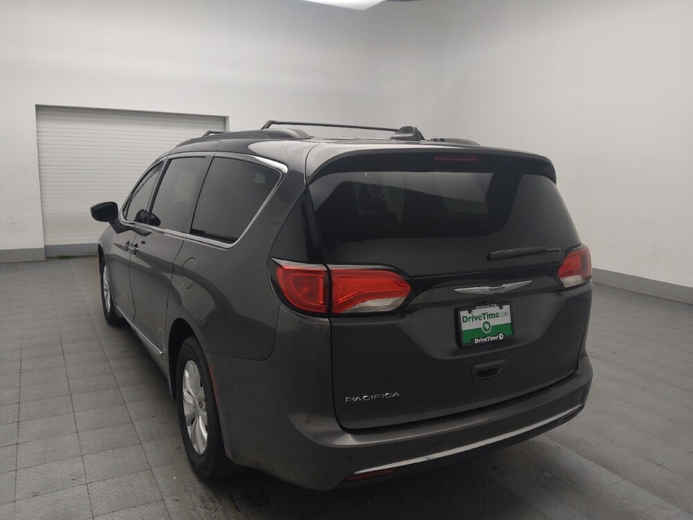 2017 Chrysler Pacifica in Jackson, MS 39211 - 18076241 5