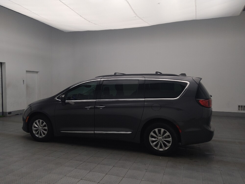 2017 Chrysler Pacifica in Jackson, MS 39211 - 18076241 3