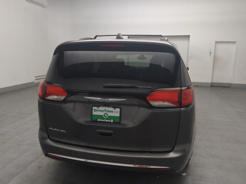 2017 Chrysler Pacifica in Jackson, MS 39211 - 18076241 7