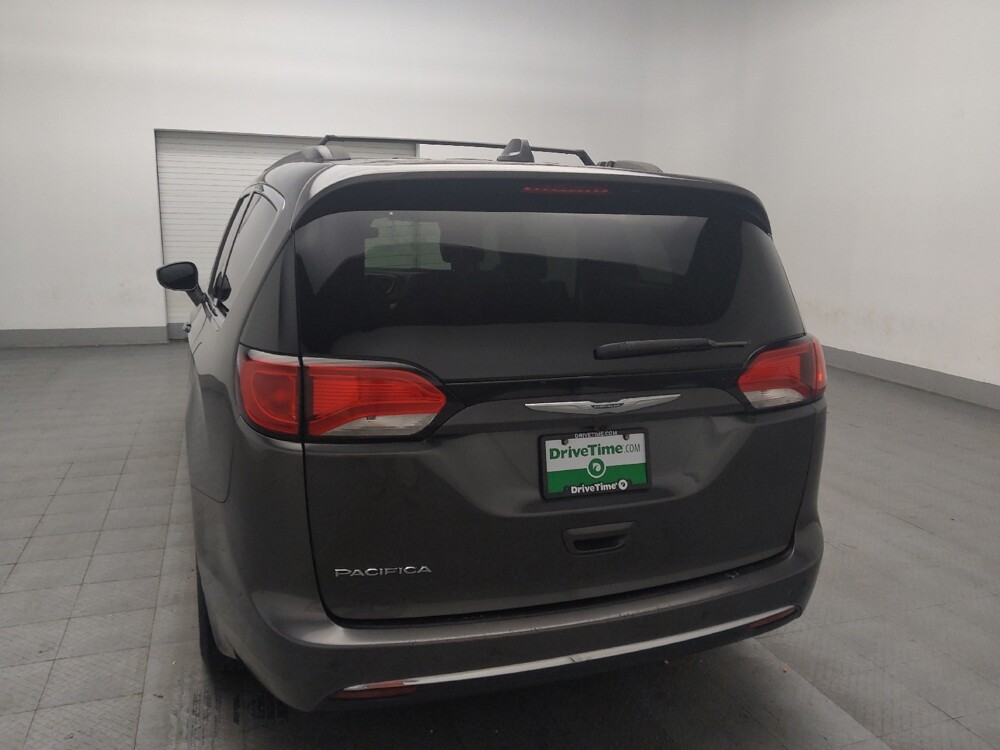 2017 Chrysler Pacifica in Jackson, MS 39211 - 18076241 6