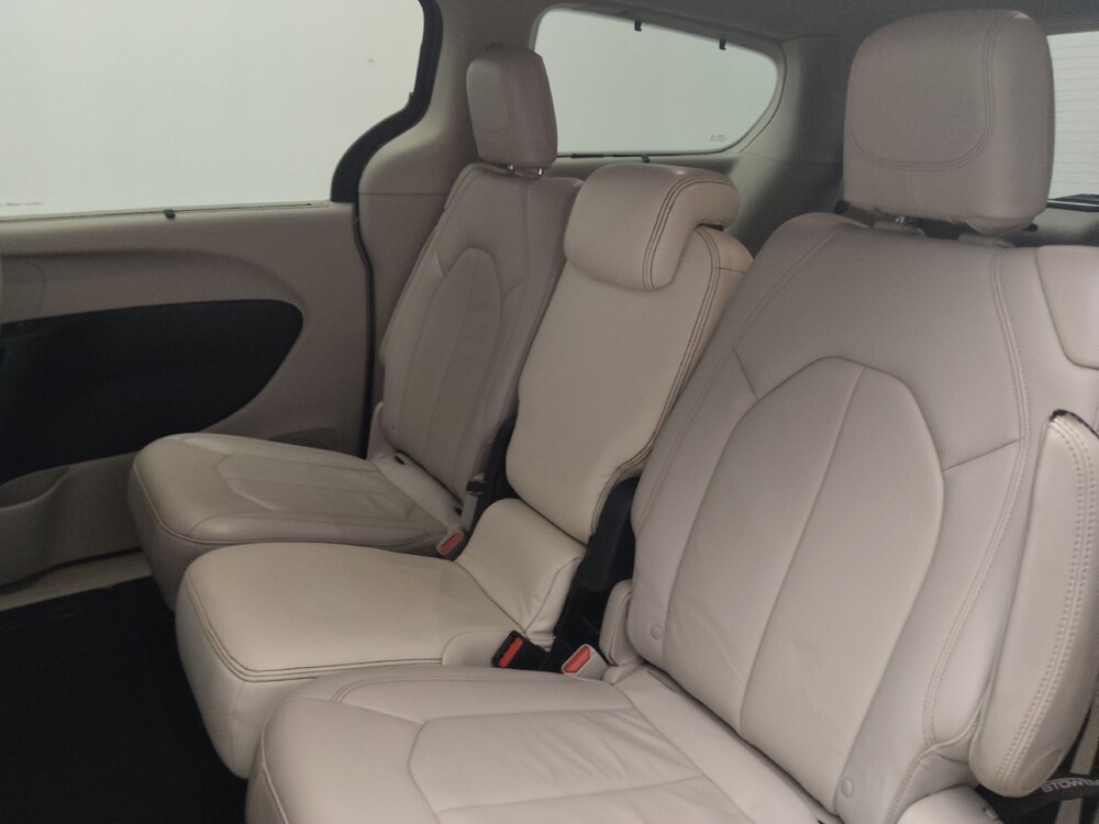 2017 Chrysler Pacifica in Jackson, MS 39211 - 18076241 18