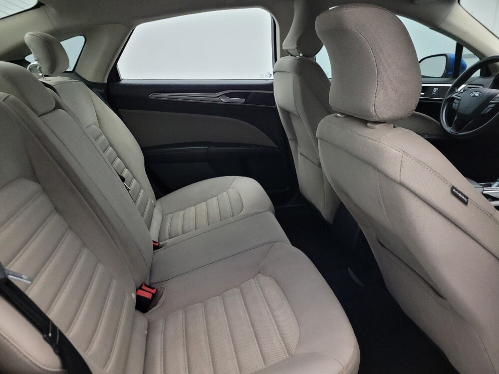 2019 Ford Fusion in Glendale, AZ 85301 - 18076258 19