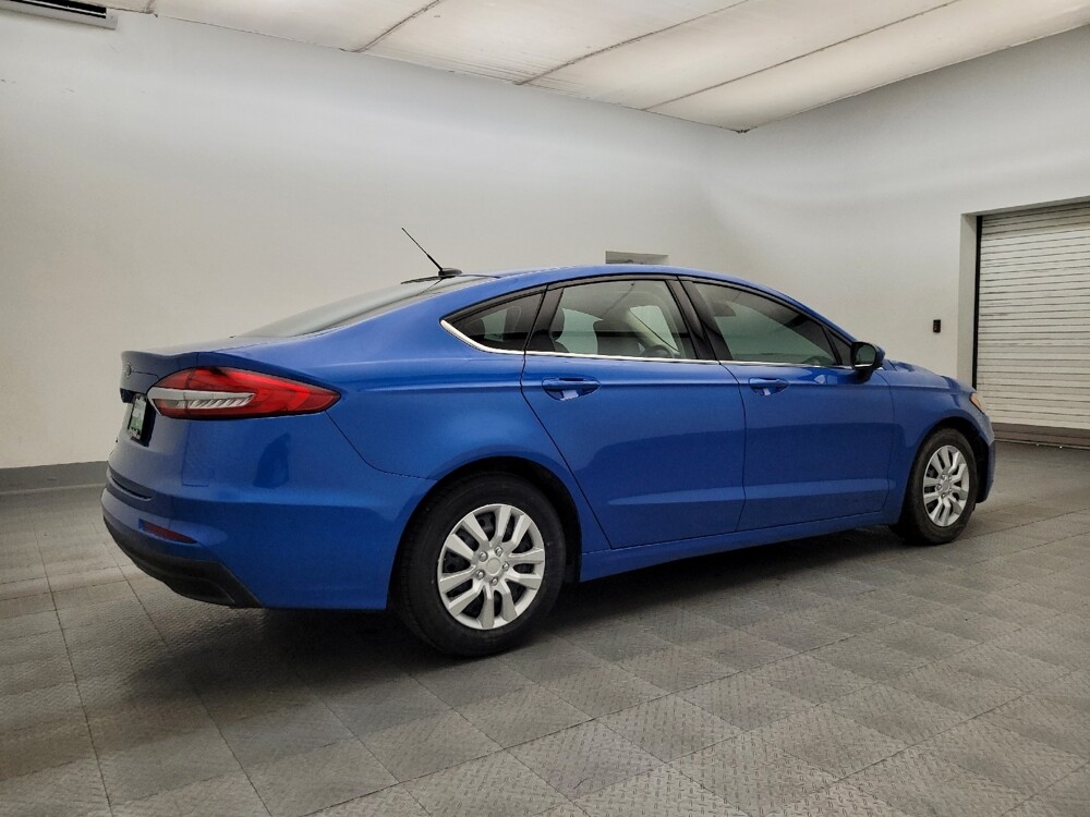 2019 Ford Fusion in Glendale, AZ 85301 - 18076258 10