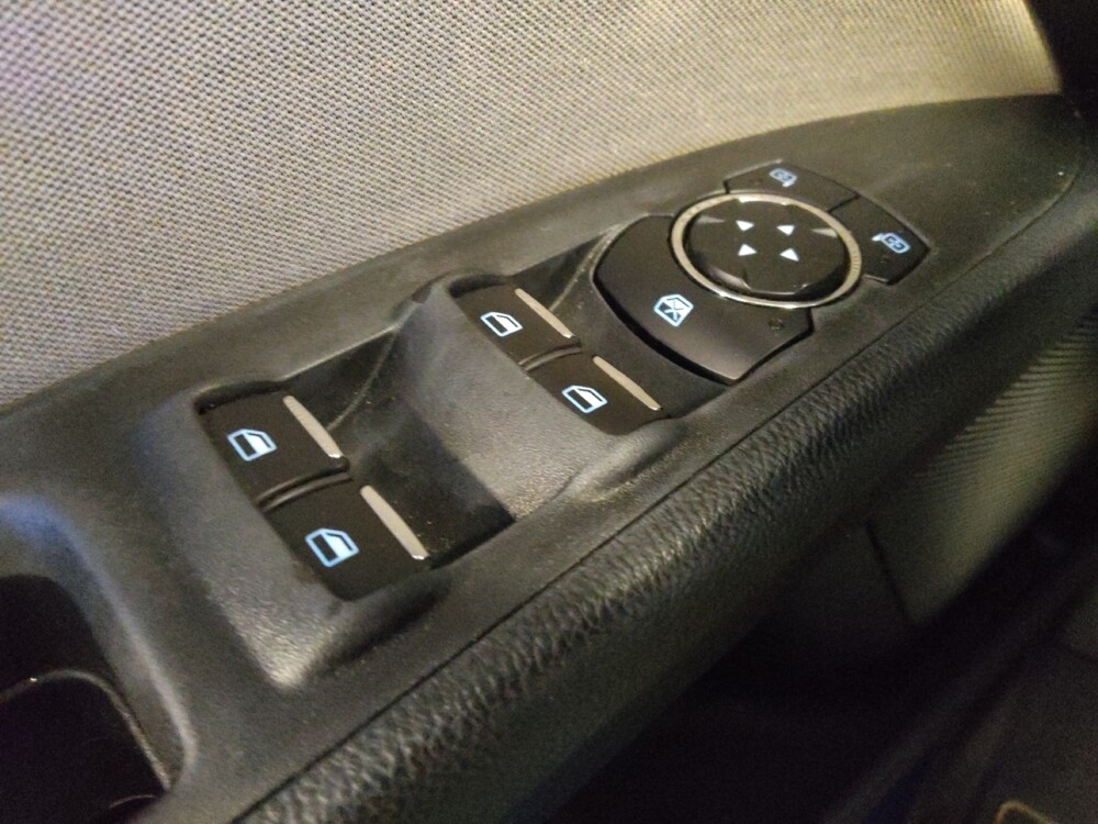 2019 Ford Fusion in Glendale, AZ 85301 - 18076258 27