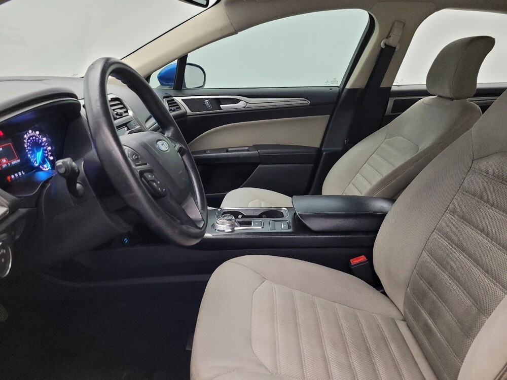 2019 Ford Fusion in Glendale, AZ 85301 - 18076258 17