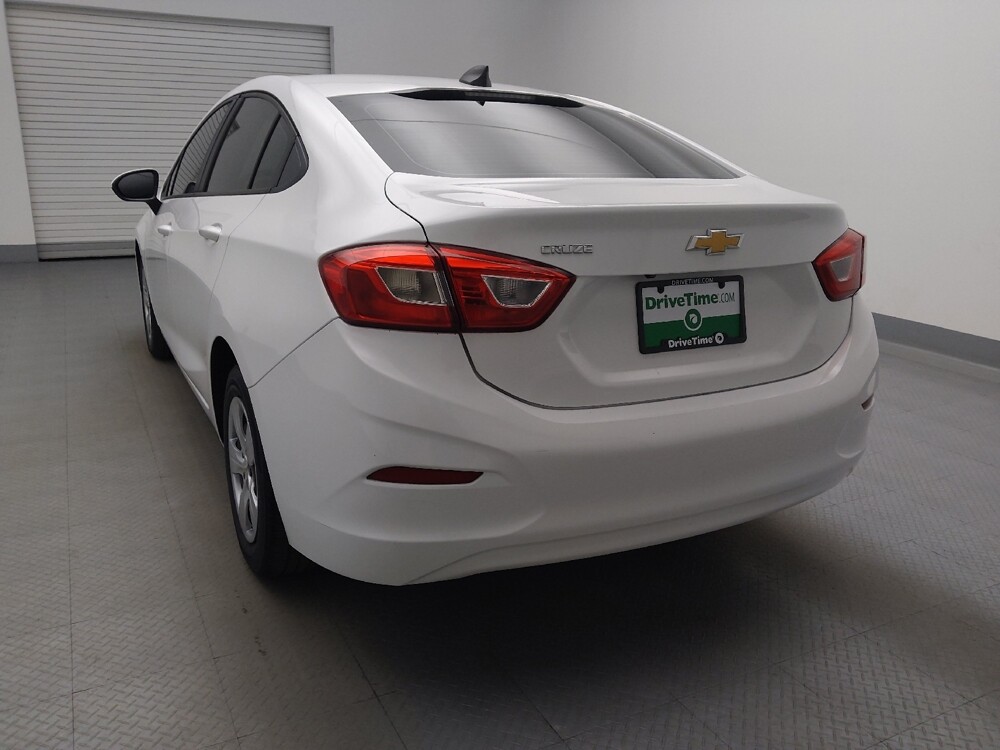 2018 Chevrolet Cruze in Lakewood, CO 80215 - 18076273 6