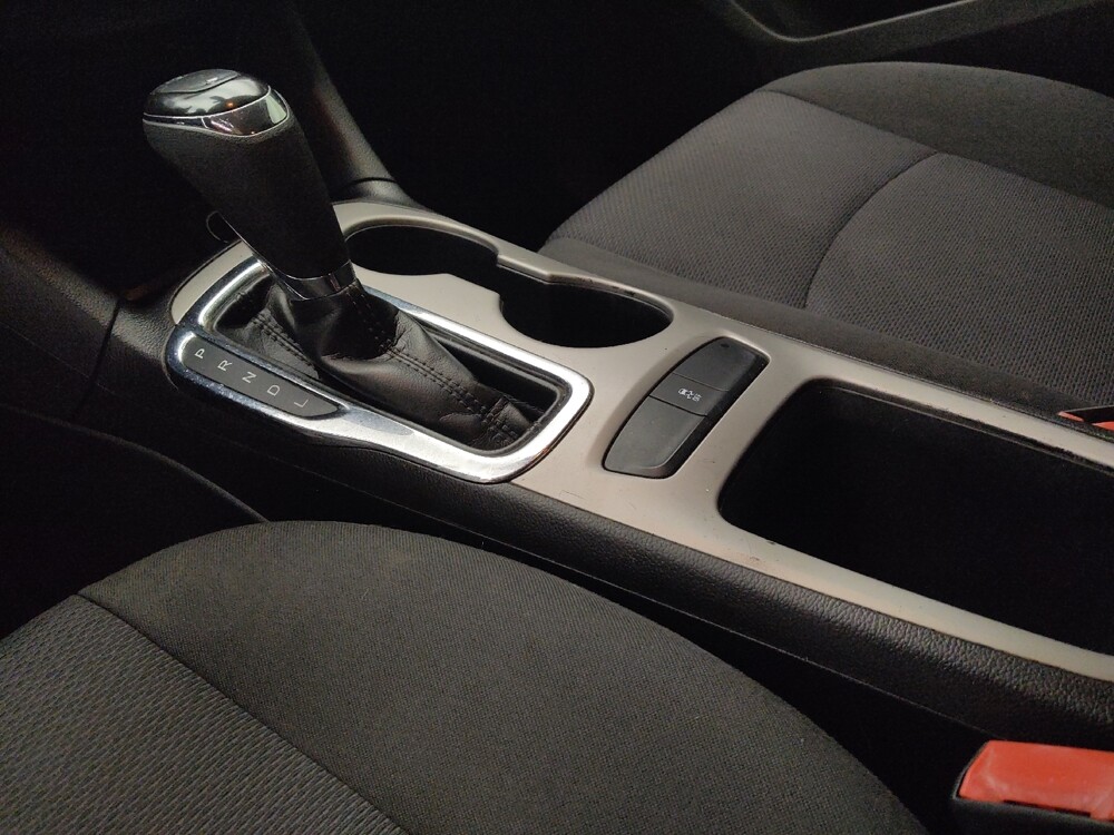 2018 Chevrolet Cruze in Lakewood, CO 80215 - 18076273 26