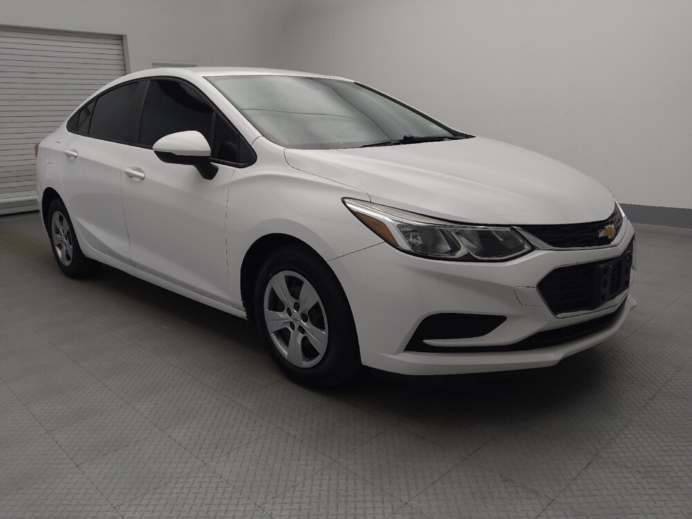 2018 Chevrolet Cruze in Lakewood, CO 80215 - 18076273 13