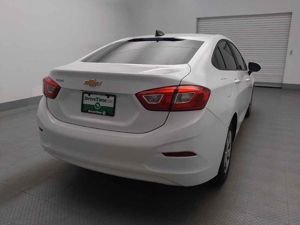 2018 Chevrolet Cruze in Lakewood, CO 80215 - 18076273 7