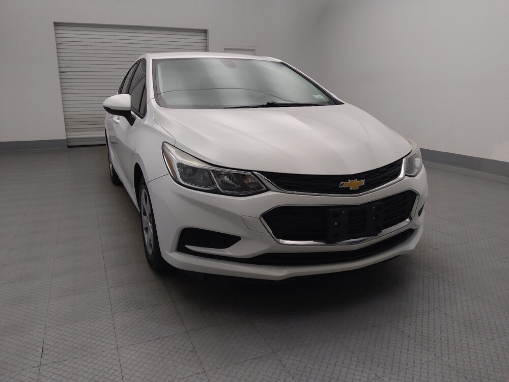 2018 Chevrolet Cruze in Lakewood, CO 80215 - 18076273 14