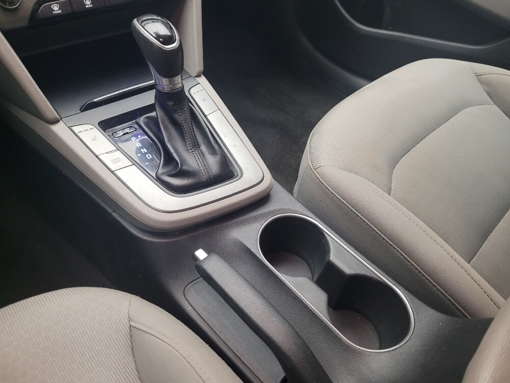 2018 Hyundai Elantra in Eastpointe, MI 48021 - 18076299 26