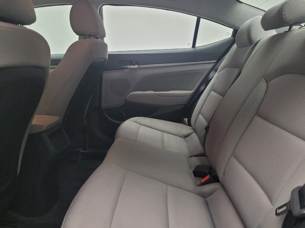 2018 Hyundai Elantra in Eastpointe, MI 48021 - 18076299 18